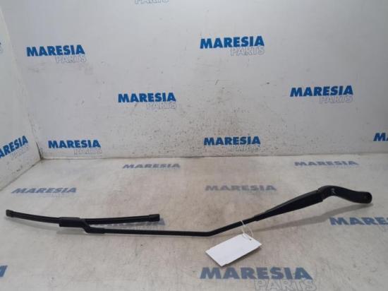 Wischerarm vorne Opel Vivaro B Kasten X82 97036203 Bild Wischerarm vorne Opel Vivaro B Kasten X82 97036203