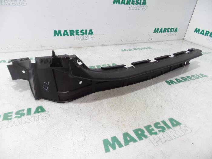 Stoßstangenträger hinten Fiat Punto Evo 199 51867022 Bild Stoßstangenträger hinten Fiat Punto Evo 199 51867022