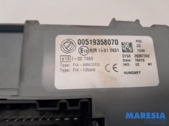 Steuergerät Motor Fiat Punto 199 MJD8F3GA Bild Steuergerät Motor Fiat Punto 199 MJD8F3GA