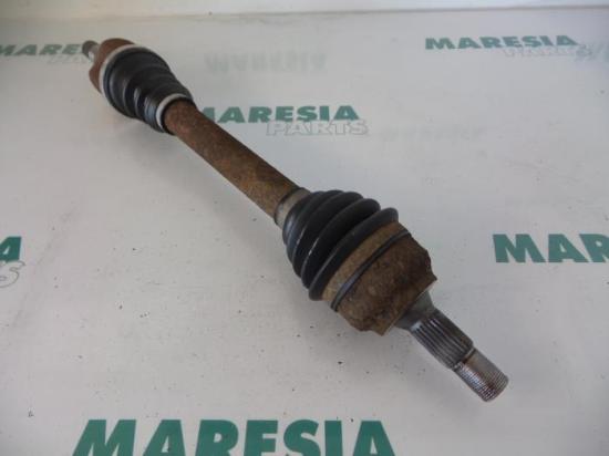 Antriebswelle links vorne Peugeot 206 Schrägheck 2A/C 3272AA Bild Antriebswelle links vorne Peugeot 206 Schrägheck 2A/C 3272AA