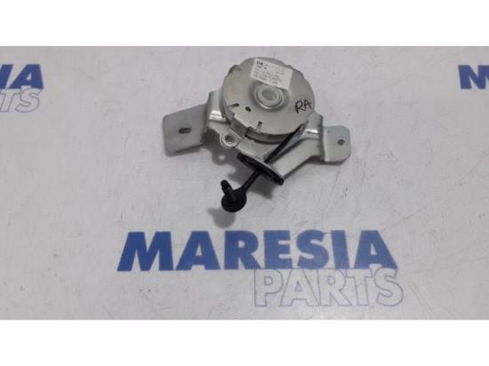 Heckklappenscharnier rechts Peugeot 3008 I 9683313980 Bild Heckklappenscharnier rechts Peugeot 3008 I 9683313980