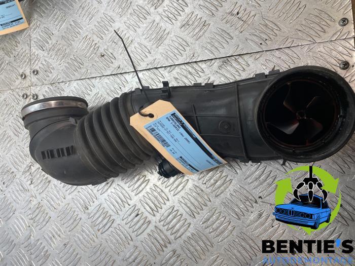Ansaugstutzen Turbolader BMW 1er Cabriolet E88 13717804846
