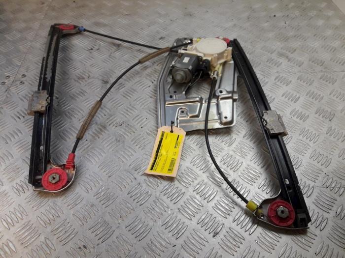 Fensterheber rechts vorne BMW 5er Touring E39 67628360512