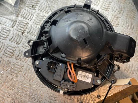 Gebläsemotor BMW 1er F21 9319919 Bild Gebläsemotor BMW 1er F21 9319919