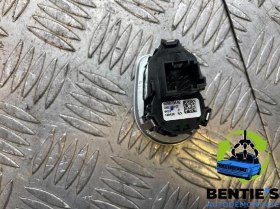 Schalter Start-Stop BMW 1er F21 925073402 Bild Schalter Start-Stop BMW 1er F21 925073402