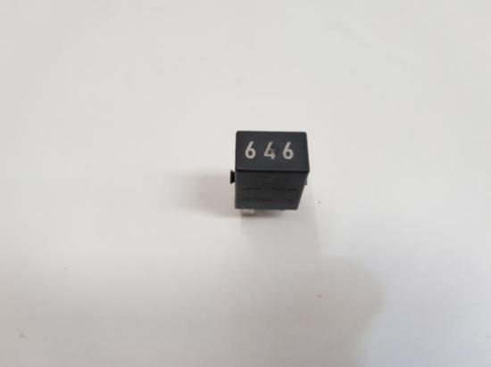 Relais VW Tiguan I 5N 4H0951253 Bild Relais VW Tiguan I 5N 4H0951253