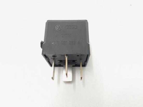 Relais Audi A6 Avant 4G, C7 4H0951253A Bild Relais Audi A6 Avant 4G, C7 4H0951253A