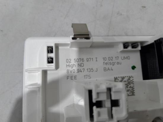 Innenleuchte Audi A3 Sportback 8V 8V0947135J Bild Innenleuchte Audi A3 Sportback 8V 8V0947135J