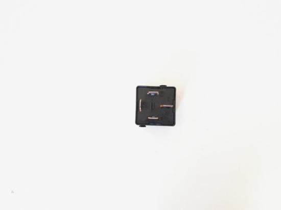 Relais VW Golf VI 5K 4H0951253A Bild Relais VW Golf VI 5K 4H0951253A