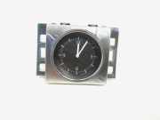Uhr VW Passat B7 Variant 365 3AA919204A