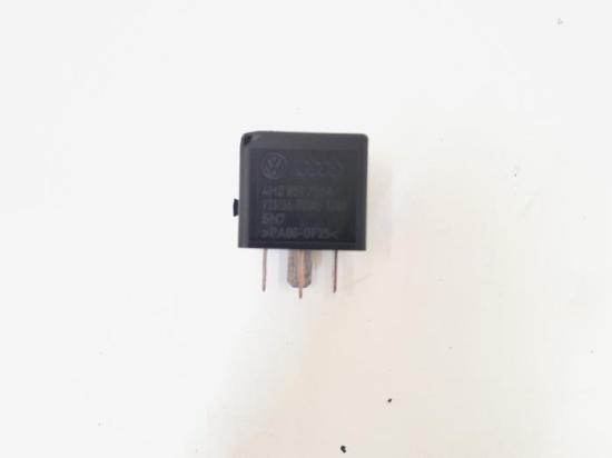 Relais VW Golf VI Variant AJ5 4H0951253 Bild Relais VW Golf VI Variant AJ5 4H0951253