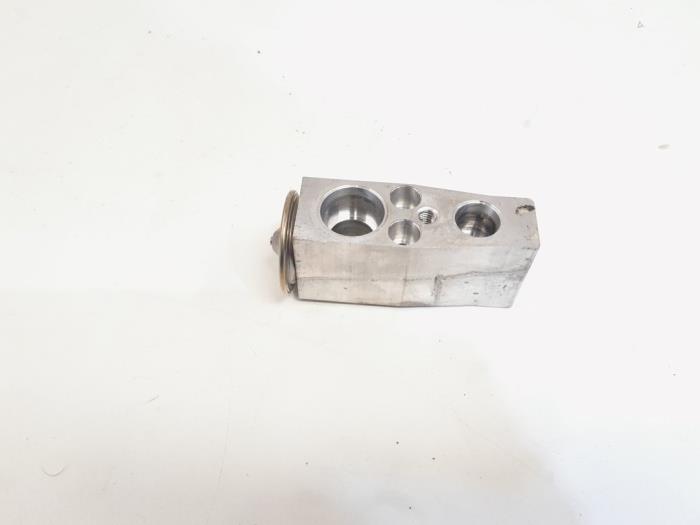 Expansionsventil für Klimaanlage VW Passat B8 Variant 3G 5Q0816679B Bild Expansionsventil für Klimaanlage VW Passat B8 Variant 3G 5Q0816679B