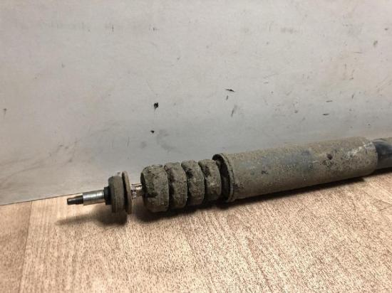 Sto?d?mpfer Rechts Hinten 8200953294 Dacia Logan (LS) Limousine 1.4 (K7J-710) Bild Sto?d?mpfer Rechts Hinten 8200953294 Dacia Logan (LS) Limousine 1.4 (K7J-710)