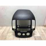 Armaturenbrett Mitte Verkleidung Hyundai i30 Schrägheck 1.6 CRDi 16V VGT HP (D4FB) 2010