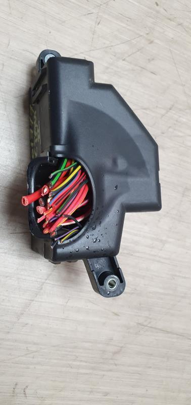 Sicherungskasten 1K0937125D Skoda Octavia Kombi (1Z5) Kombi 5-drs 1.6 TDI Greenline (CAYC)