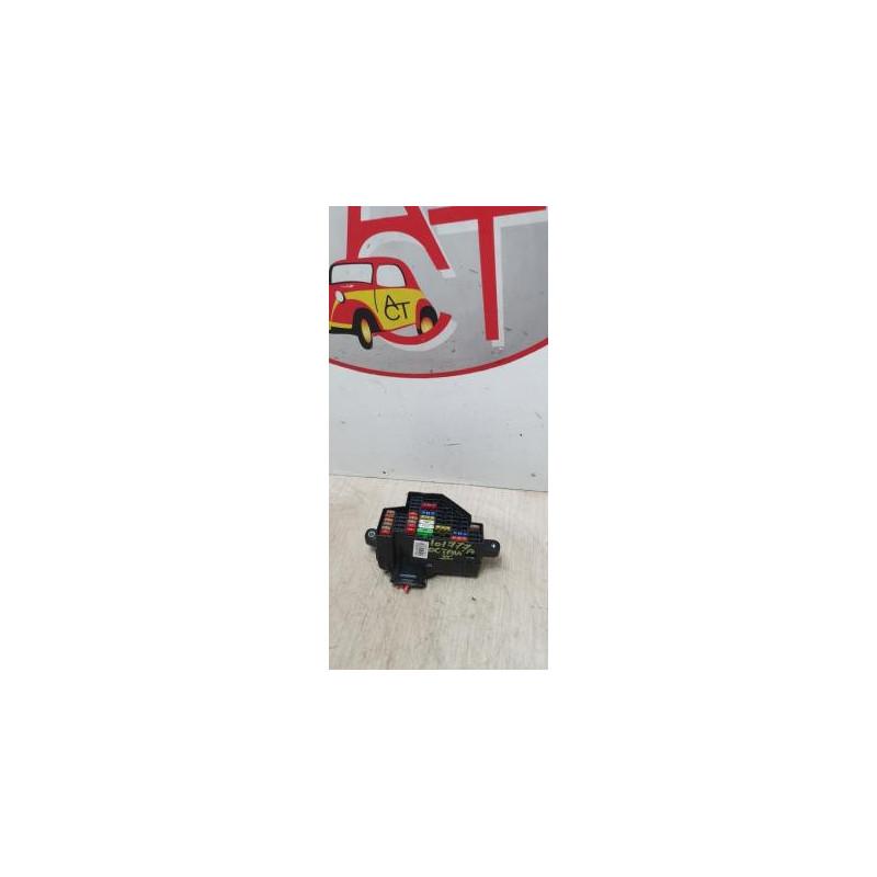 Sicherungskasten 1K0937125D Skoda Octavia Kombi (1Z5) Kombi 5-drs 1.6 TDI Greenline (CAYC) 2010