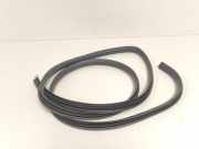 Türgummis Links Hinten 828319U10A Nissan Note (E11) Großraumlimousine 1.4 16V (CR14DE) 2010-09