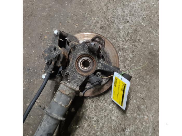 Achsschenkel links vorne Opel Corsa C X01 Bild Achsschenkel links vorne Opel Corsa C X01