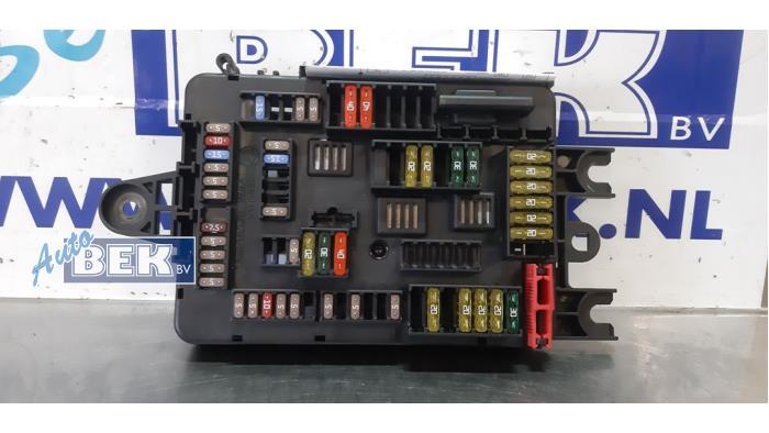 Sicherungskasten BMW 3er Touring F31 6114V8 Bild Sicherungskasten BMW 3er Touring F31 6114V8