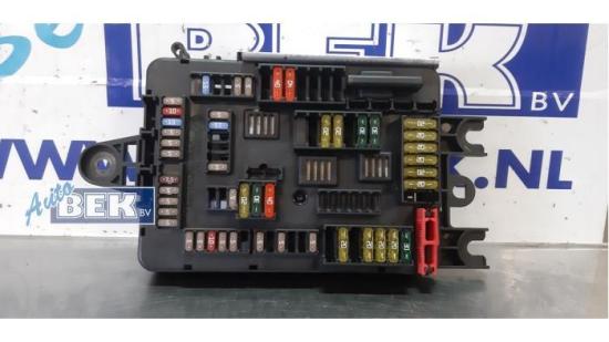 Sicherungskasten BMW 3er Touring F31 6114V8 Bild Sicherungskasten BMW 3er Touring F31 6114V8