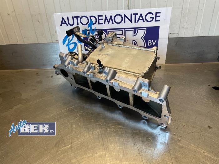 Verteilerrohr Kraftstoff Audi A4 Avant 8W, B9 04L128637B