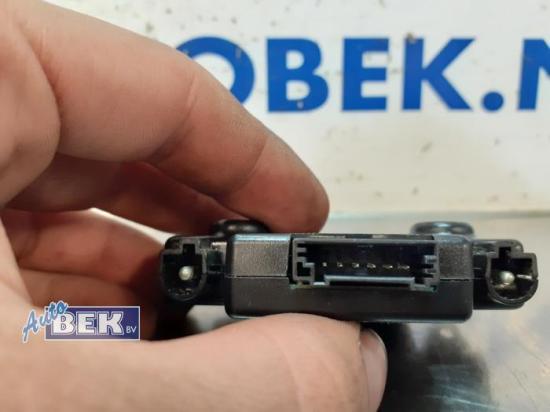 Antennenverstärker BMW 3er Touring F31 KK922904302 Bild Antennenverstärker BMW 3er Touring F31 KK922904302