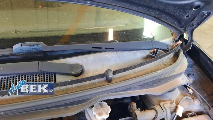 Wischermotor Hyundai i20 PB 981101J000