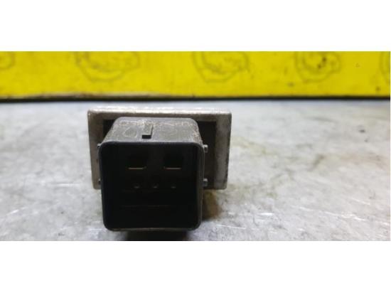 Relais für Glühanlage Renault Trafic II Kasten FL 8200859243 Bild Relais für Glühanlage Renault Trafic II Kasten FL 8200859243