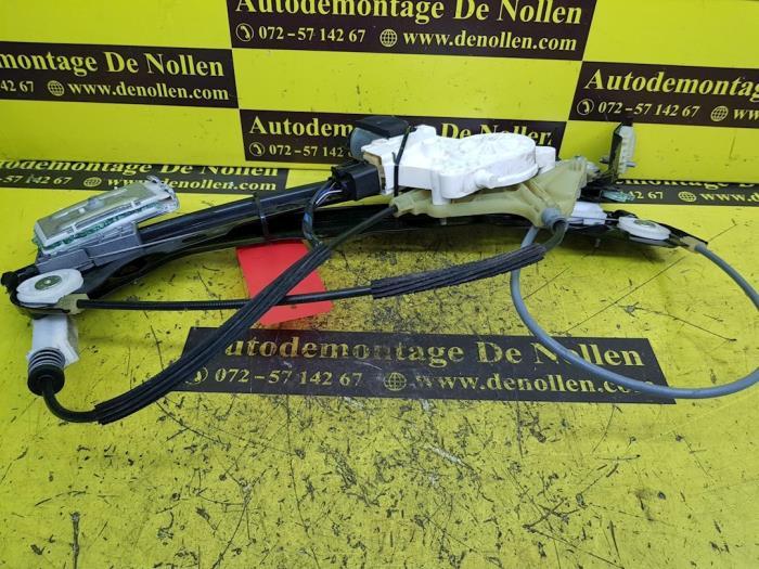 Fensterheber links vorne BMW 3er Cabriolet E93 0130322402 Bild Fensterheber links vorne BMW 3er Cabriolet E93 0130322402