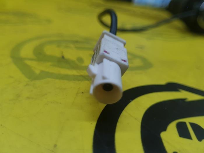 Antenne Dach Seat Ibiza IV 6J Bild Antenne Dach Seat Ibiza IV 6J