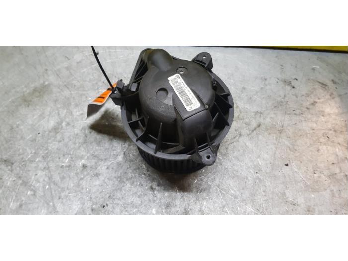 Gebläsemotor Renault Trafic II Kasten FL 964173T Bild Gebläsemotor Renault Trafic II Kasten FL 964173T