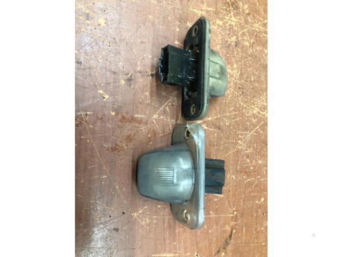 Kennzeichenleuchte mitte VW Transporter T4 Bus ACHTERZIJDE Bild Kennzeichenleuchte mitte VW Transporter T4 Bus ACHTERZIJDE