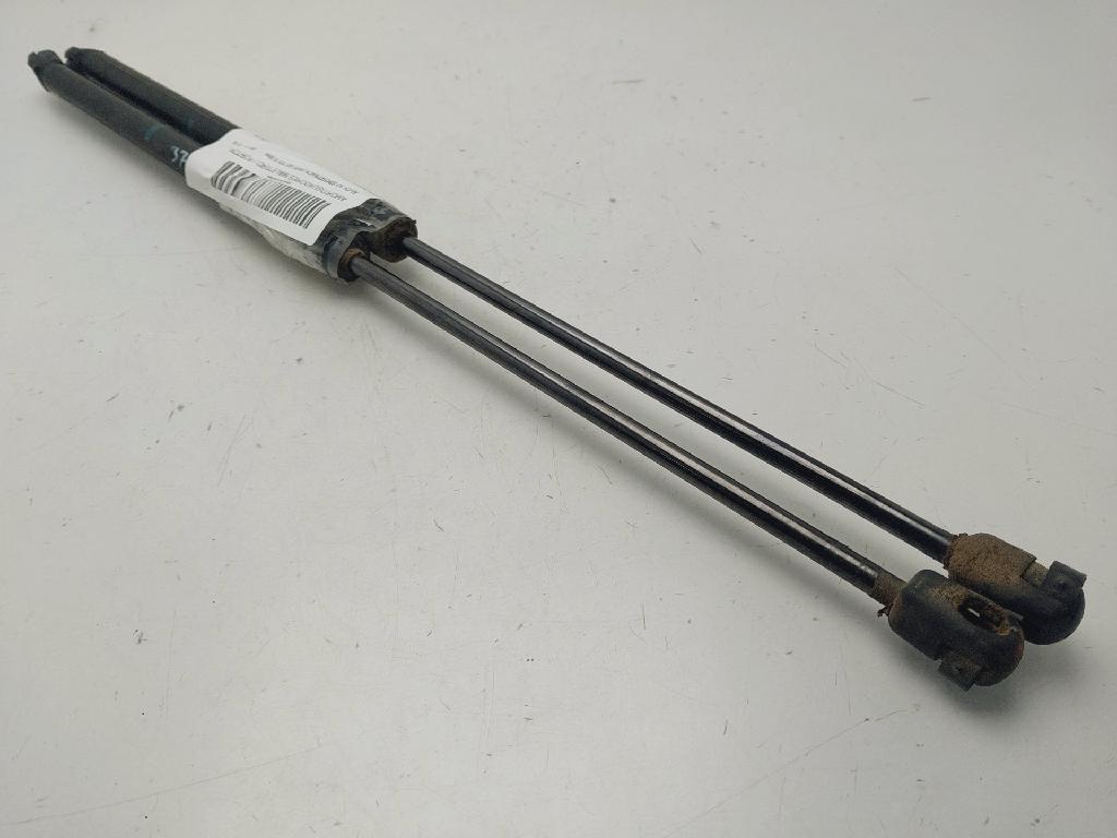 Gasdruckfedern Set Hinten 8V4827552 Audi A3 Sportback (8VA/8VF) Schrägheck 5-drs 1.6 TDI 16V (DGTE)