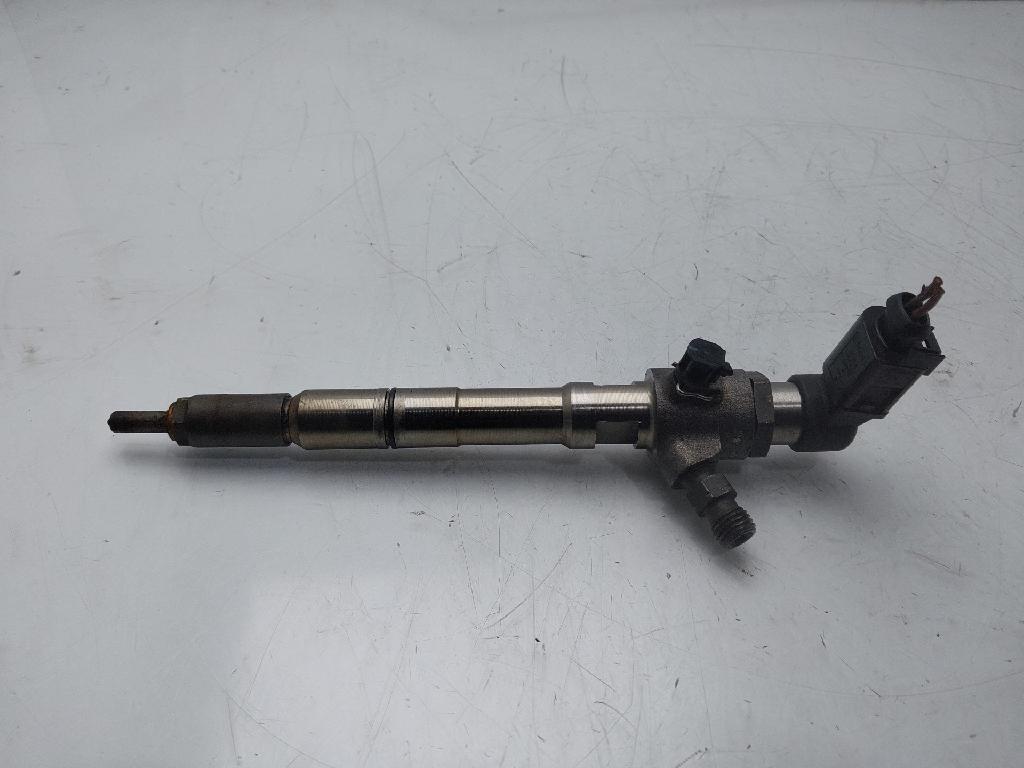 Kraftstoff-Injector 03L130277B Skoda Rapid Liftback 1.6 TDI 16V (CAYC)