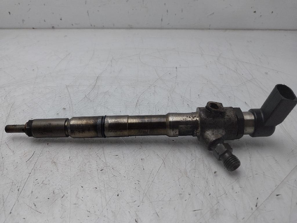 Kraftstoff-Injector 03L130277B Volkswagen Passat Variant (365) Kombi 1.6 TDI 16V Bluemotion (CAYC) CAYC