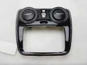 Armaturenbrett Duse 682607382R Dacia Lodgy (JS) Großraumlimousine 1.3 TCE 130 16V (H5H-470(H5H-B4))