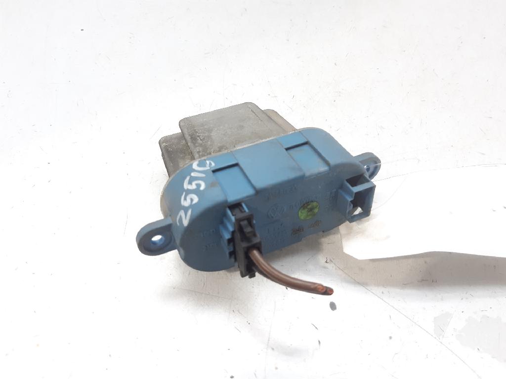 Heizwiderstand 7L0907521 Volkswagen Touareg (7LA/7L6) SUV 5.0 TDI V10 (AYH) AYH