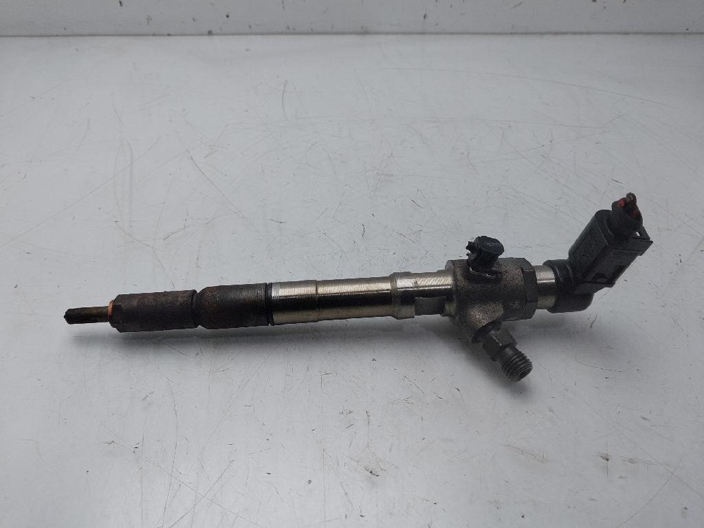 Kraftstoff-Injector 03L130277B Skoda Rapid Liftback 1.6 TDI 16V (CAYC)