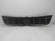 Grill 3B0853653C Volkswagen Passat Variant (3B5) Kombi 1.9 TDI 110 (AFN) AFN