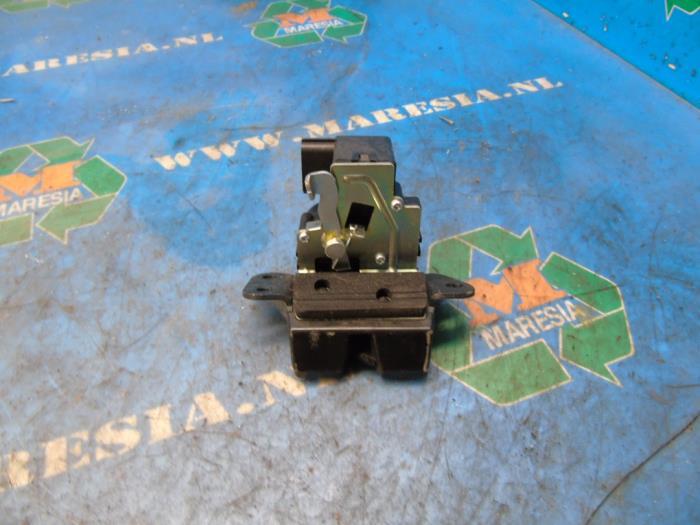 Klappenschlosszug Kia Venga YN 812301H000