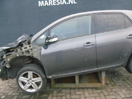 Tür links vorne Toyota Auris E15 6700202260