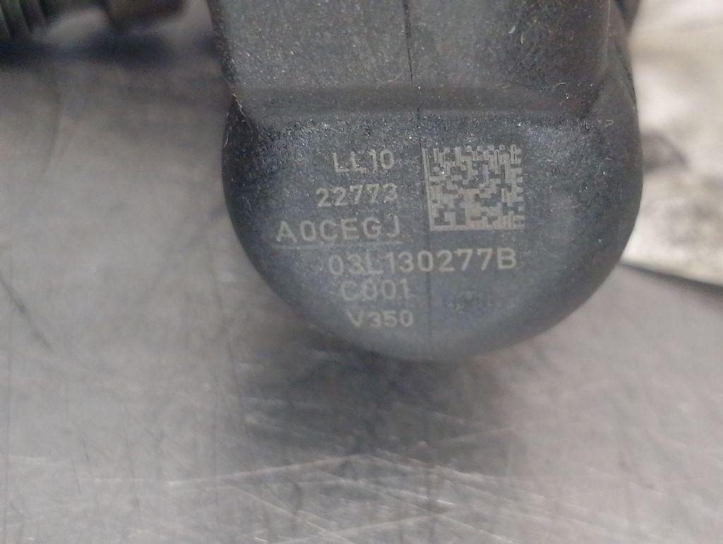 Kraftstoff-Injector 03L130277B Skoda Rapid Liftback 1.6 TDI Greenline (CAYC)