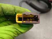 Gurtstraffer Links Vorne 8687100QAE Nissan Primastar Van 1.9 dCi 80 (F9Q-762)