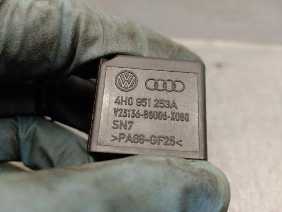 Relais 4H0951253A Audi Q3 (8UB/8UG) SUV 2.0 TDI 16V 177 Quattro (CLLB(Euro 5)) Bild Relais 4H0951253A Audi Q3 (8UB/8UG) SUV 2.0 TDI 16V 177 Quattro (CLLB(Euro 5))