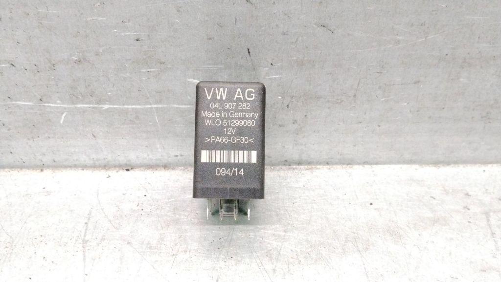 Relais 04L907282 Skoda Octavia Kombi (5EAC) Kombi 5-drs 2.0 TDI GreenTec 16V (CKFC)