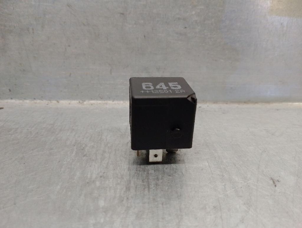 Relais 4H0951253A Audi Q3 (8UB/8UG) SUV 2.0 TDI 16V 177 Quattro (CLLB(Euro 5))