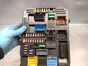 Sicherungskasten 9819851280 Peugeot 308 SW (L4/L9/LC/LJ/LR) Kombi 5-drs 1.5 BlueHDi 130 (DV5RC(YHZ))