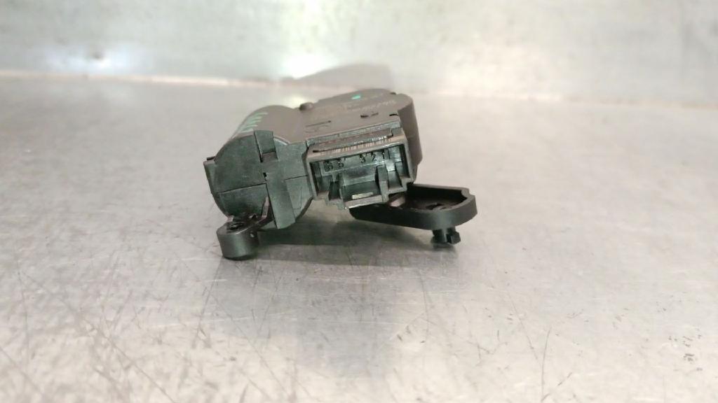 Luftklappe Stellmotor 1K0907511Q Volkswagen Scirocco (137/13AD) Schrägheck 3-drs 2.0 TDI 16V (CUUB) CUUB