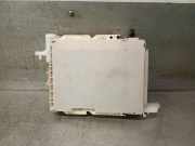 Sicherungskasten 8273052K40 Toyota Yaris III (P13) Schrägheck 1.5 16V Hybrid (1NZ-FXE)