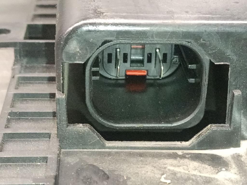 Kühlerventilator A2049066802 Mercedes-Benz C (W204) Limousine 2.2 C-220 CDI 16V (OM646.811)